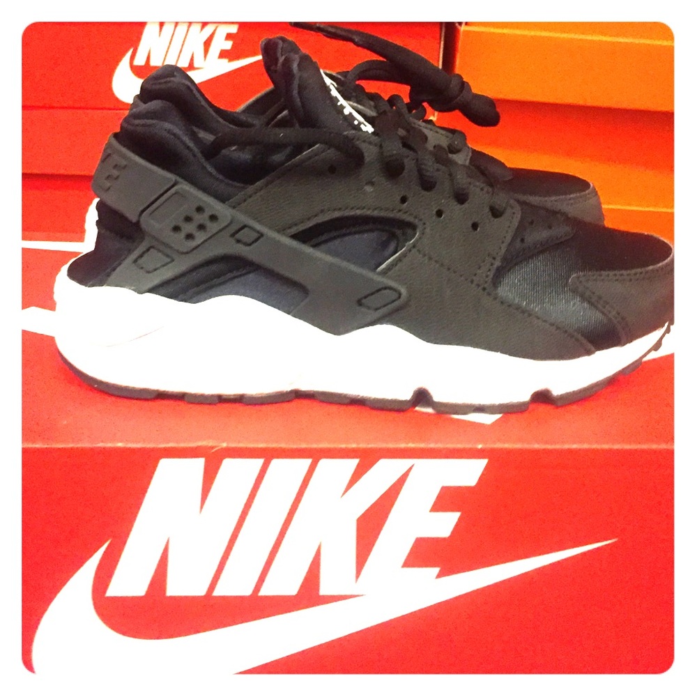 Women’s Nike Hurraches